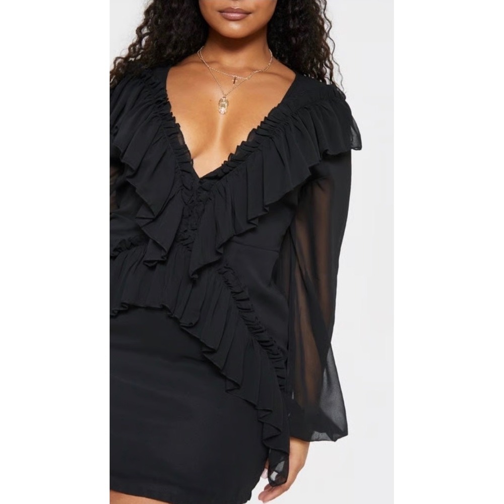 PrettyLittleThing Black Ruffle V-Neck Long Sleeve Mini Dress NWT‎ US Large